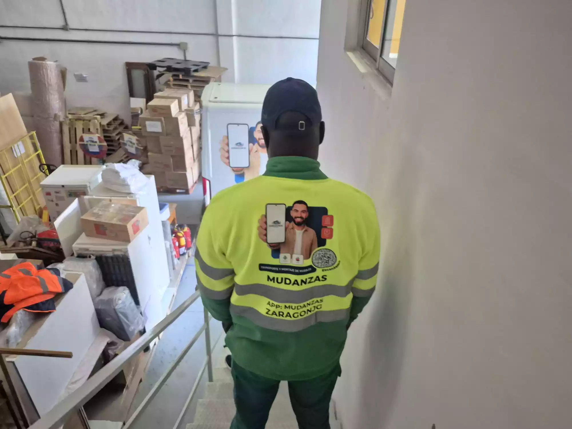 Equipo profesional de mudanzas en Retiro Madrid